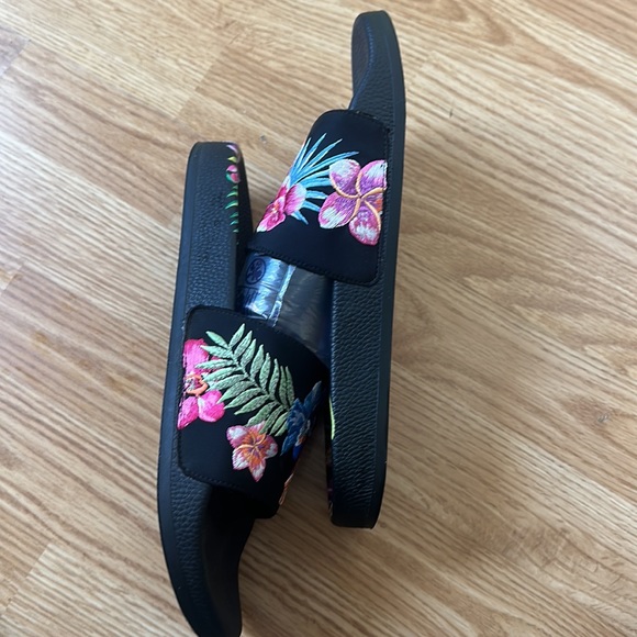 Johnny Was Shoes Johnny Was Aruba Pool Slides Size Poshmark